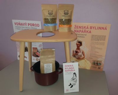 Napářka z bylin pomáhá rodičkám v Nemocnici AGEL Valašské Meziříčí k příjemnějšímu porodu